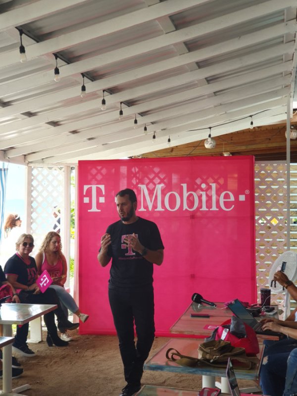 Jorge Martel T-Mobile Puerto Rico