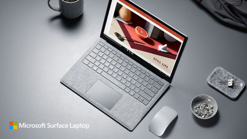 Microsoft Surface Laptop con Windows 10 S