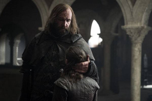 The Hound Arya Stark - Resumen Game of Thrones: The Bells (S0805)